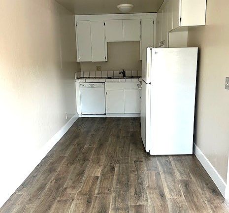 3rd image of 16760 Barnell Ave #D
