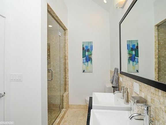5th image of 1934 W Armitage Ave #3
