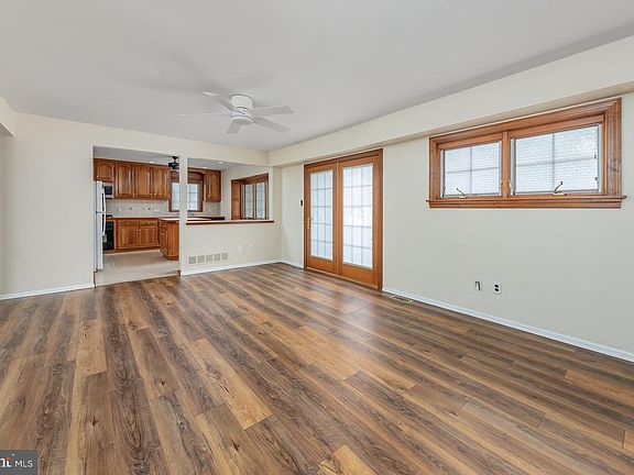 5th image of 302 Kirkland Dr