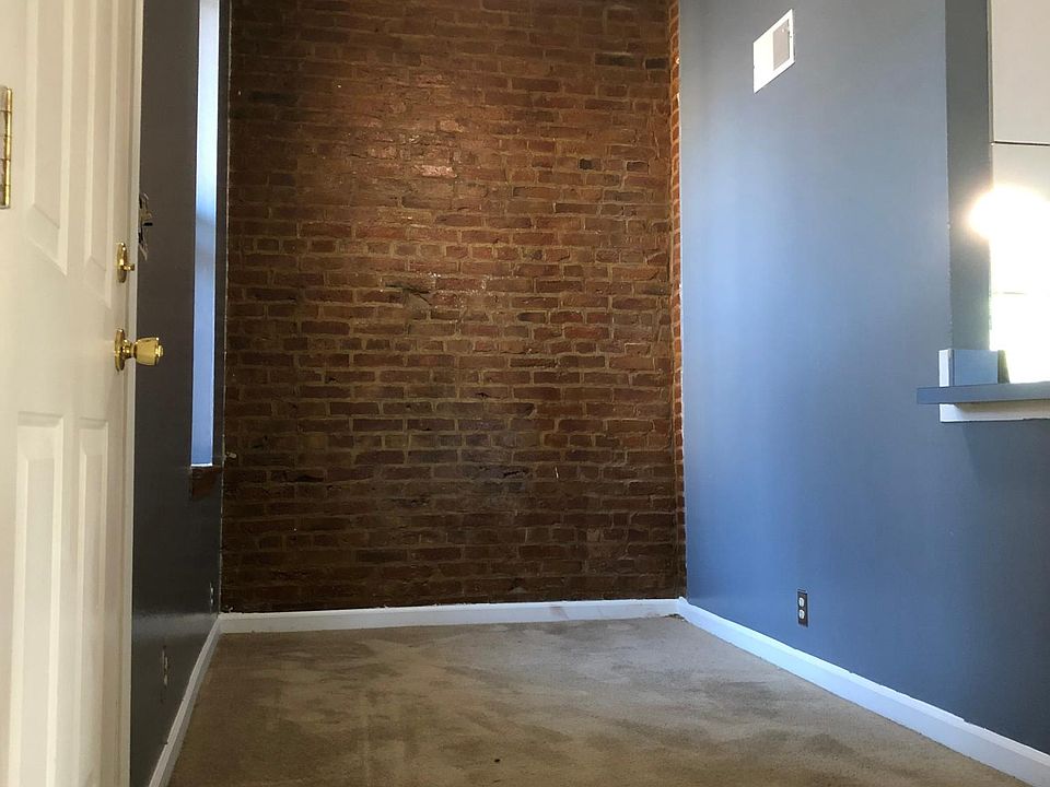 2211 Menard St APT B, Saint Louis, MO 63104 | Zillow