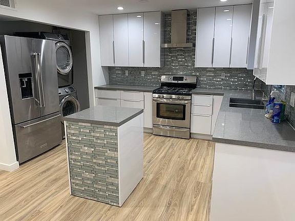 5th image of 1512 Dixon St APT D