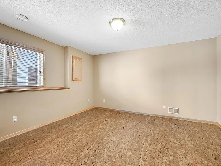 7950 Victoria Way — Photo 36