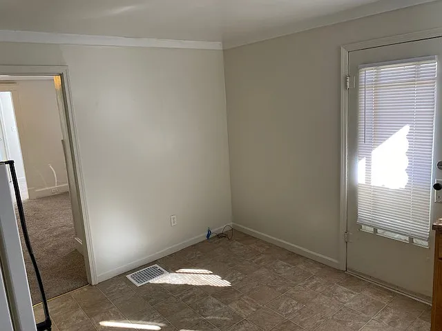 Kitchen (space for table)