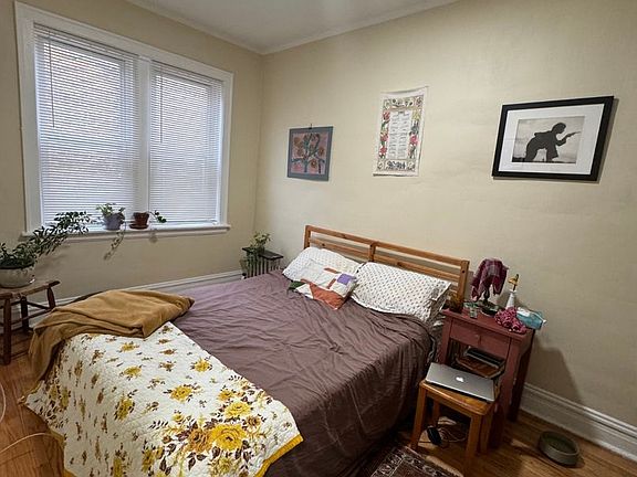 4th image of 4045-4055 W School St #4051-1E