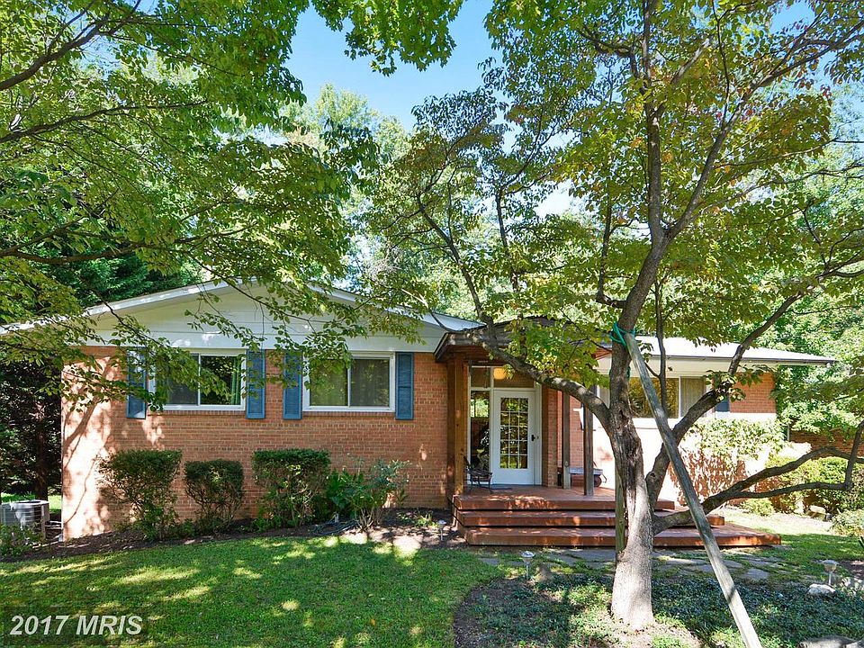 1st image of 10608 Woodsdale Dr