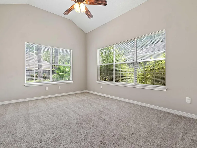 2033 Post Oak Ct — Photo 8