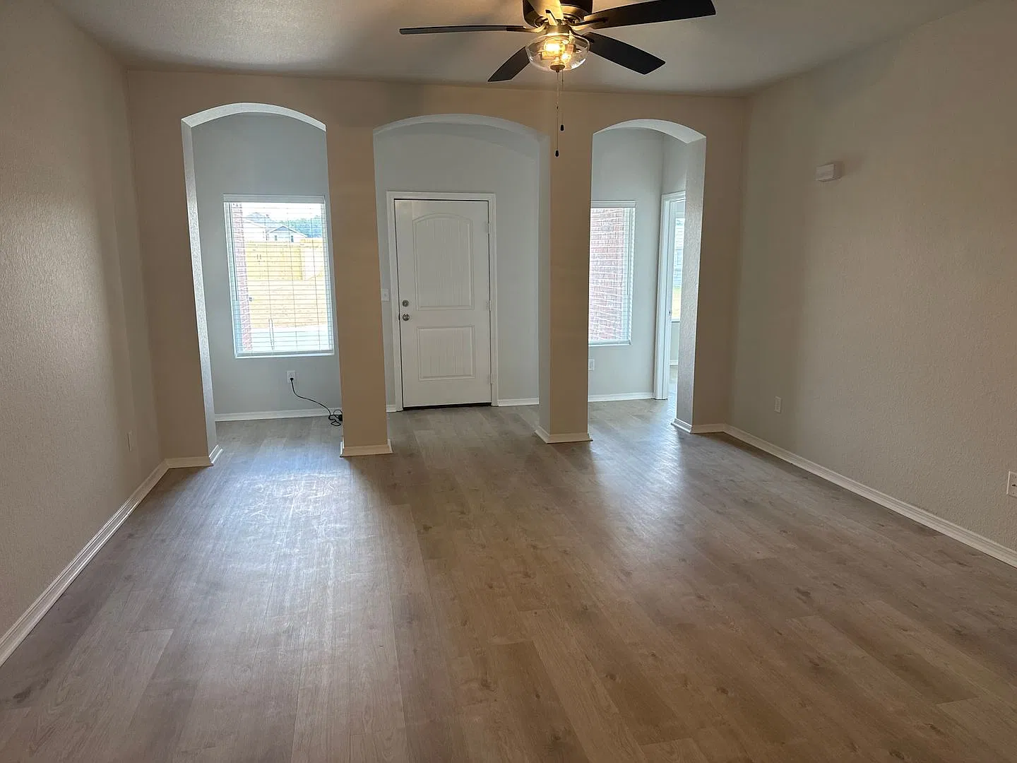 Your Next Chapter Starts Here! 4-Bedroom Home in Benton Pre-Leasing Now — Photo 4