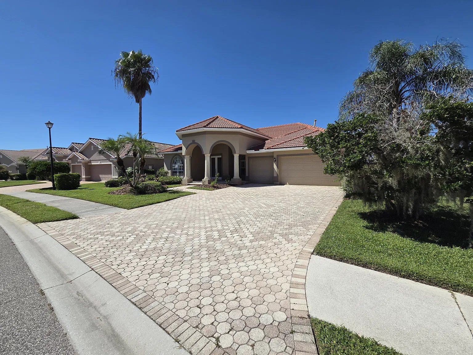 4 bed, 2948 sqft, $5,500 — Photo 1