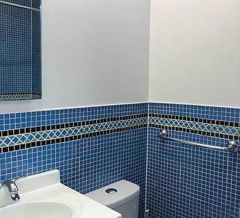5th image of 611 E 11th St APT 5B