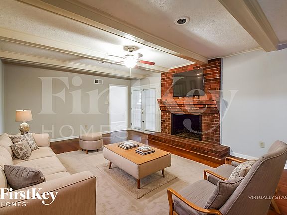 5th image of 5712 Fox Bend Ave