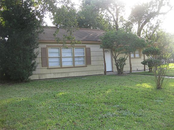 3rd image of 4902 Winfree Dr