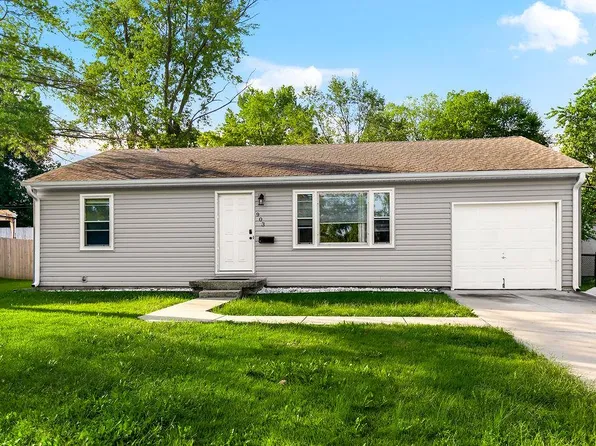 903 NE 67th Pl, Gladstone, MO 64118