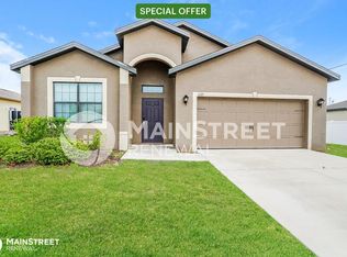 1125 Trafalgar Pkwy, Cape Coral, FL 33991