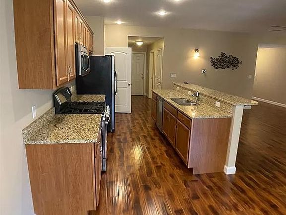 5th image of 4544 Thompson Rd