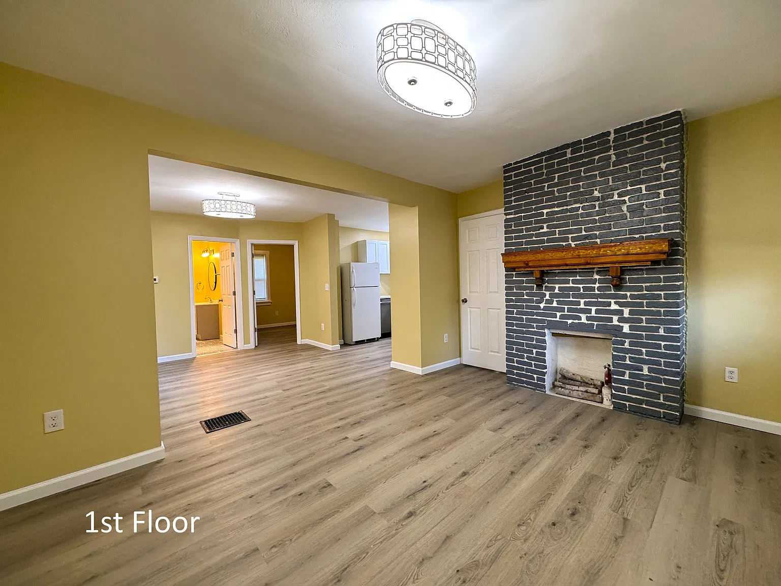 1 bed, $1,200 — Photo 4