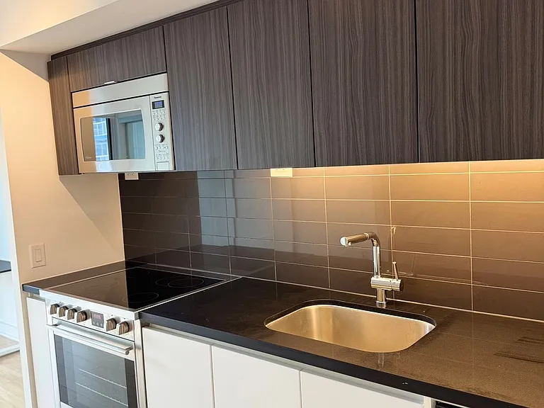 85 Queens Wharf Rd #301 — Photo 2