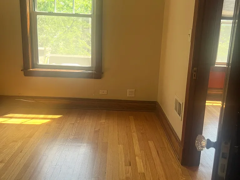 4106 N Damen Ave #1 — Photo 12