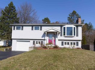 48 Rapple Dr, Albany, NY 12205