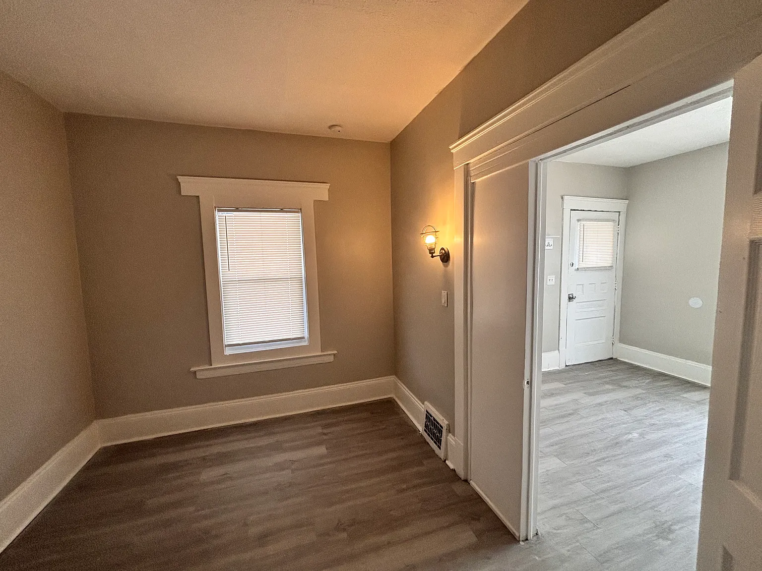 2 bed, 816 sqft, $1,000 — Photo 4