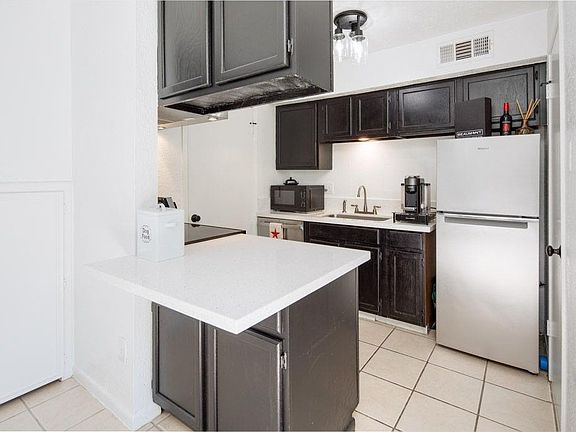 5th image of 4507 Carter Creek Pkwy APT 2