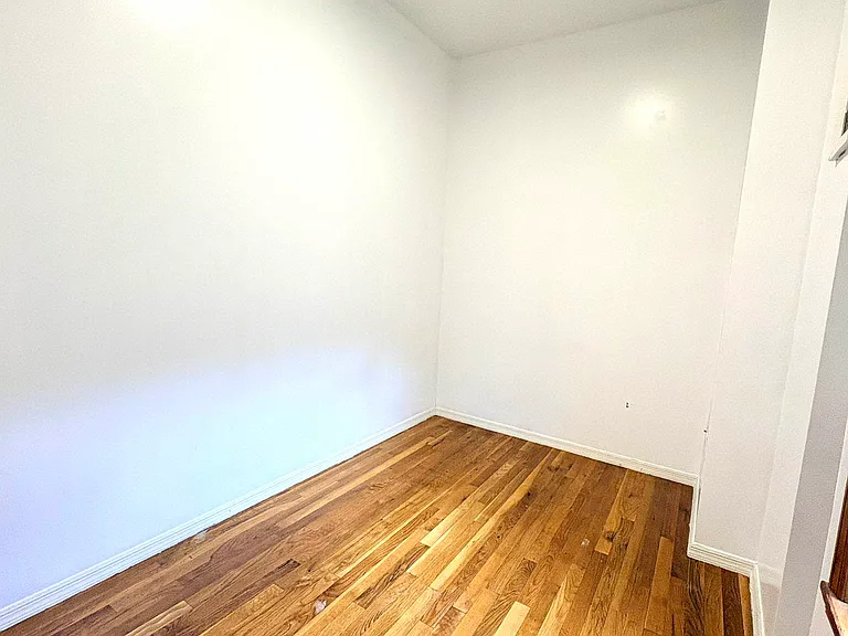 183 Mott St #5C — Photo 4