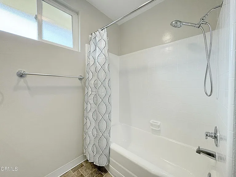 605 N Los Robles Ave #8 — Photo 10