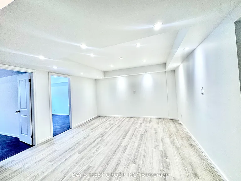 373 Eglinton Ave W #2 — Photo 8