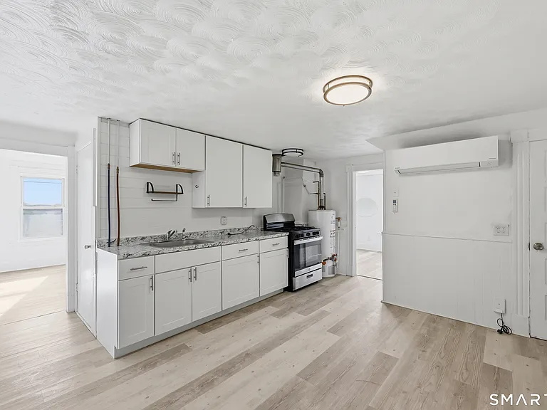 115 Main St #3 — Photo 5