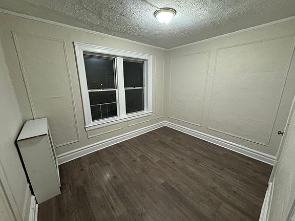4th image of 424 Park Ave #24R