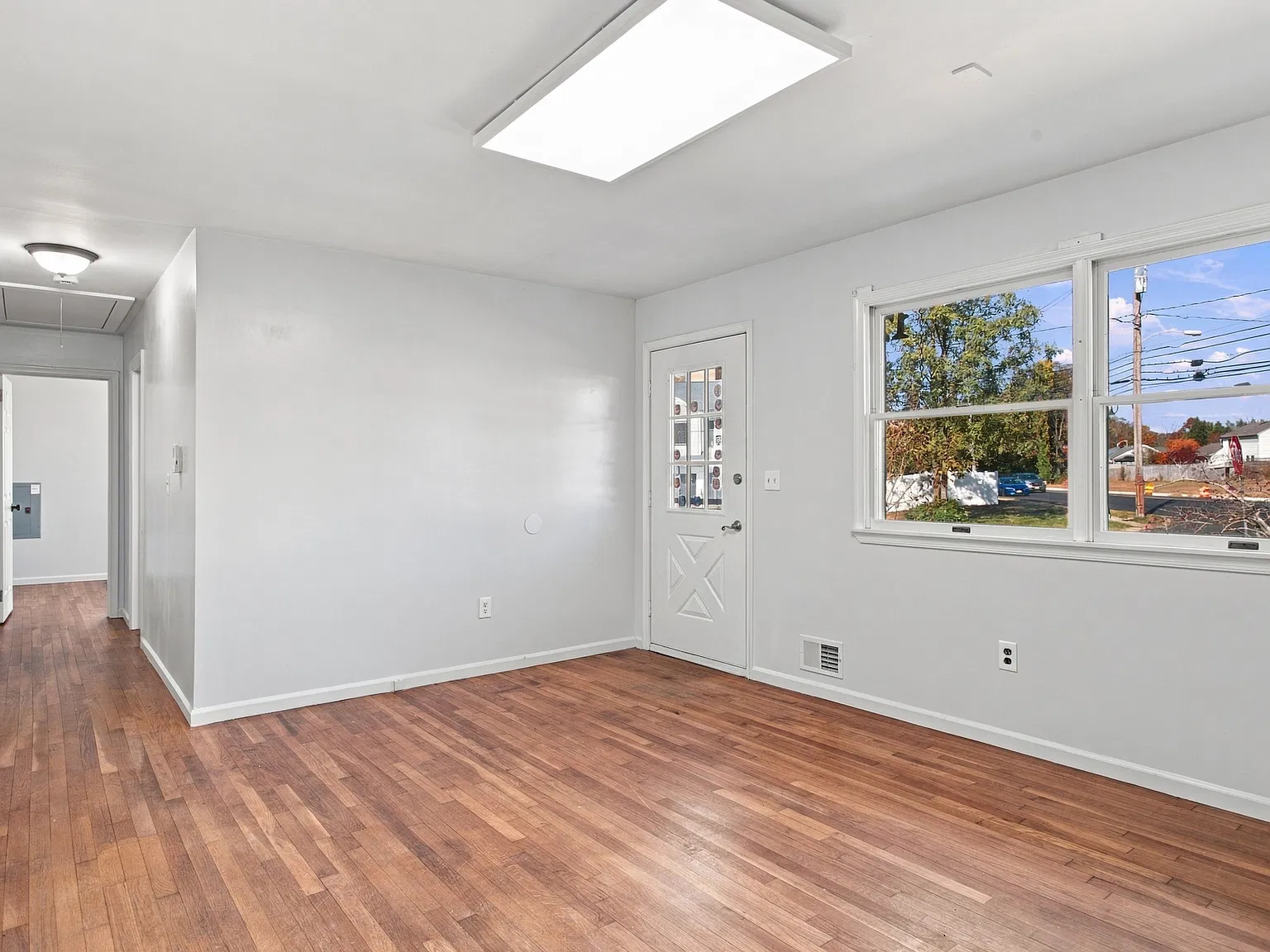 4 bed, 1188 sqft, $2,900 — Photo 3