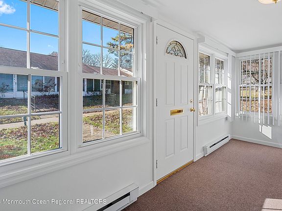 4th image of 495C Thornbury Court