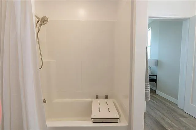 1316 E Grand Ave #104 — Photo 6