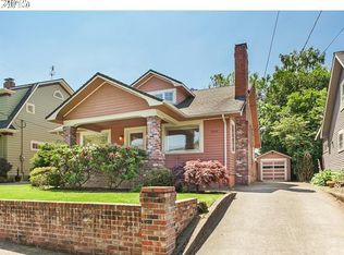 2046 SE Lincoln St UNIT A, Portland, OR 97214