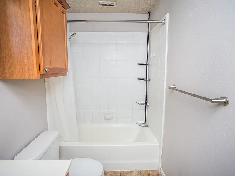 2108 Main St #4 — Photo 15