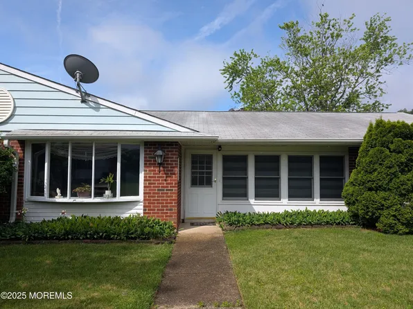 1235D Hamilton Court, Lakewood, NJ 08701