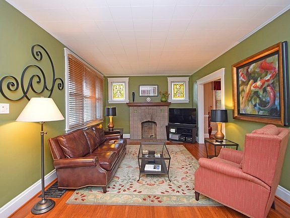 3rd image of 1046 Coronado Ave