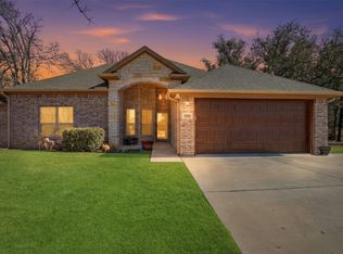 306 Donna Cir, Granbury, TX 76049