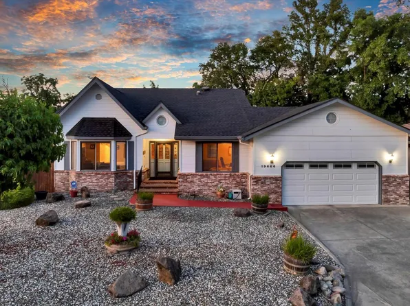 19666 Mountain Meadow S, Hidden Valley Lake, CA 95467