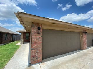 775 SW 13th St, Moore, OK 73160