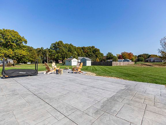 4th image of 58044 Heritage Pointe Dr