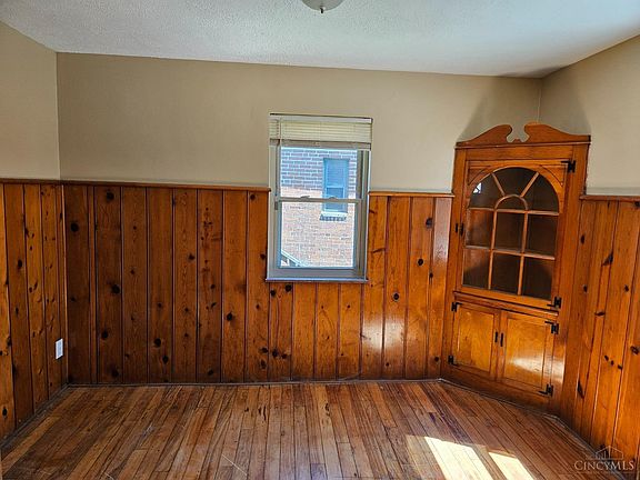 3rd image of 7205 Bernard Ave