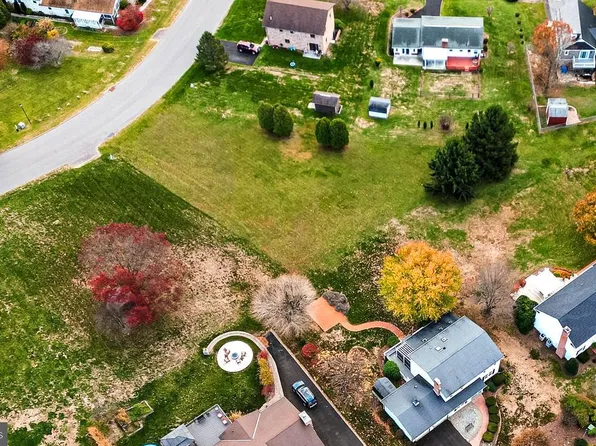 Preston Pl, Frostburg, MD 21532