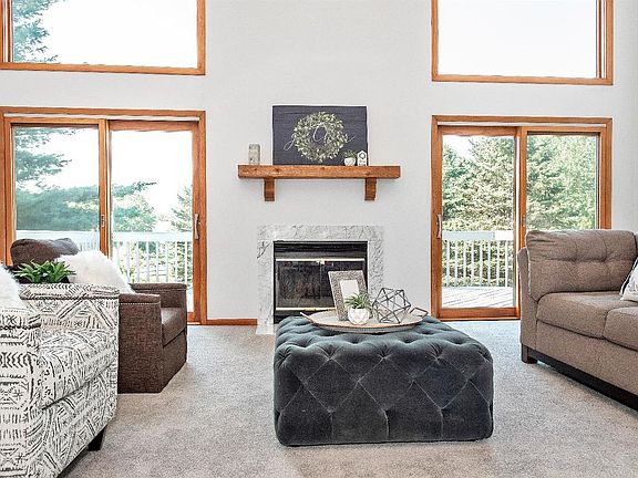 4th image of 2909 E Cove Ct