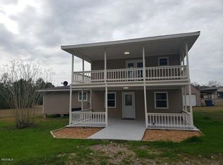 15501 Krohn Rd, Ocean Springs, MS 39565