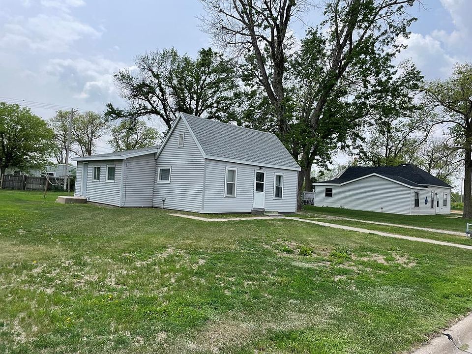 415 W 10th St, Wood River, NE 68883 Zillow
