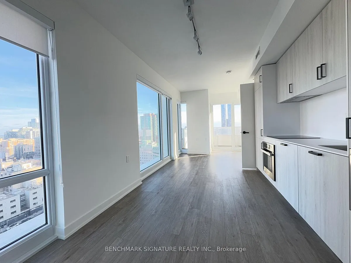 Building Photo - 88 Queen St E #1703