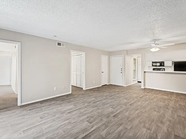 Preston Oaks — Photo 21