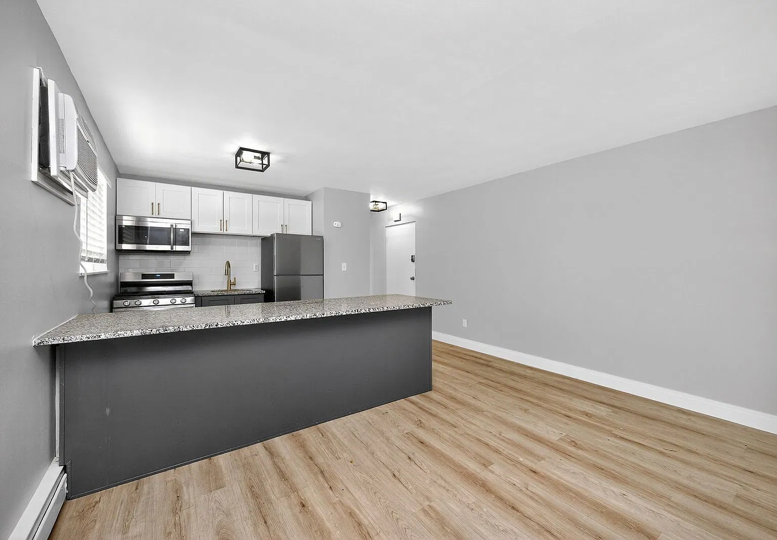 1 bed, 1.0 bath, 700 sqft, $1,075 — Photo 4