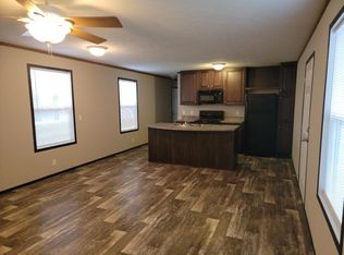 9758 Sandypointe Dr #947, Fair Haven, MI 48023