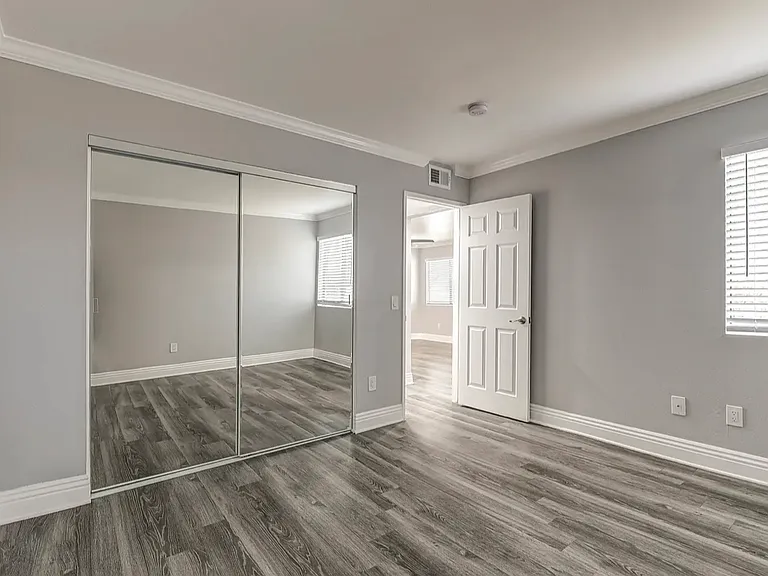 Vista Springs Apartments — Photo 35